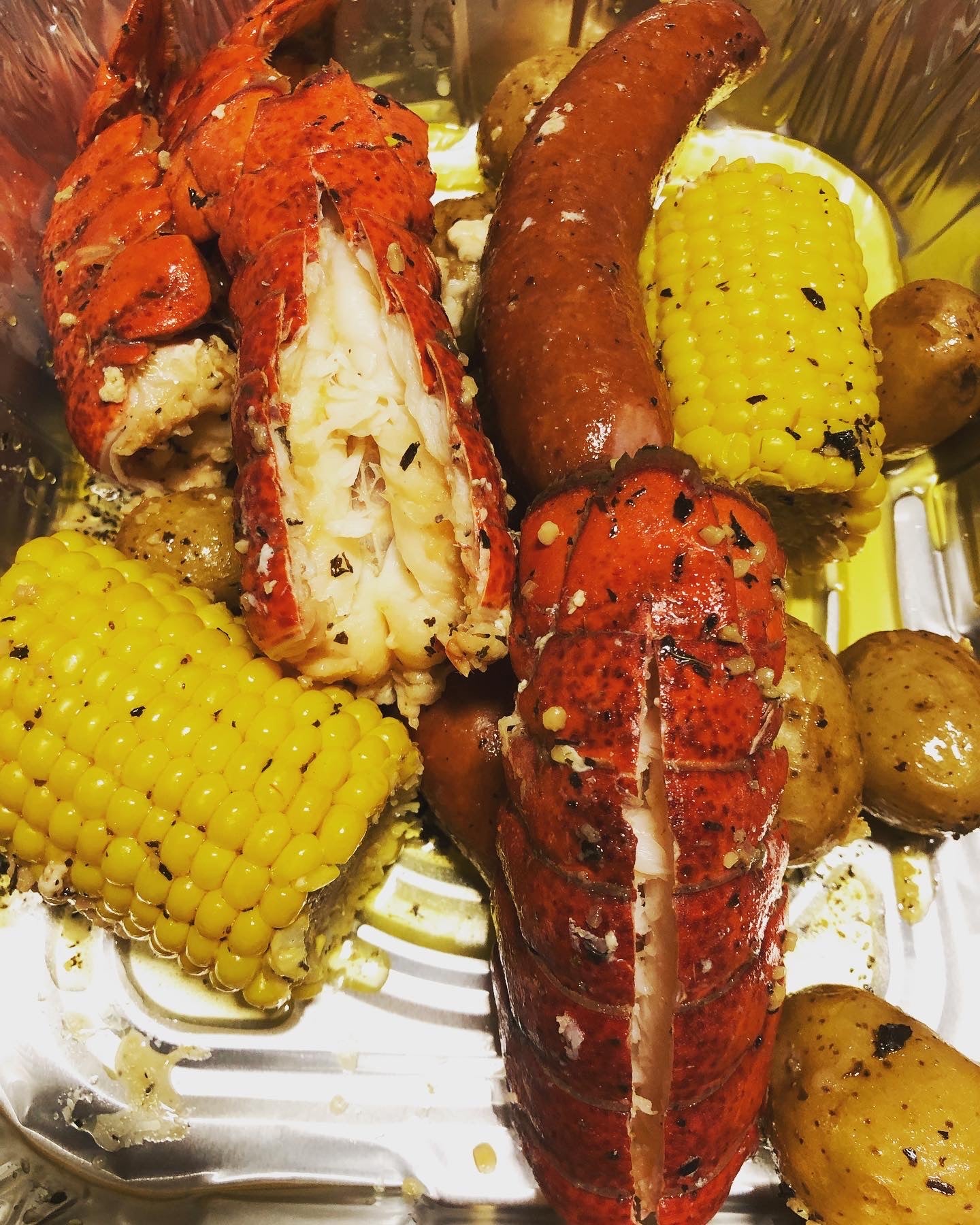 8 Person Seafood Boil Kit COMBO: King Kong, Lobster Mania, Crab, Shrimp,  + 4 Butters (4 Pack)