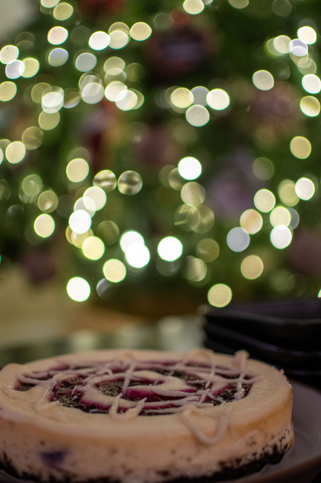 Feeds 8 - White Chocolate HUCKLEBERRY Cheesecake [50% OFF]