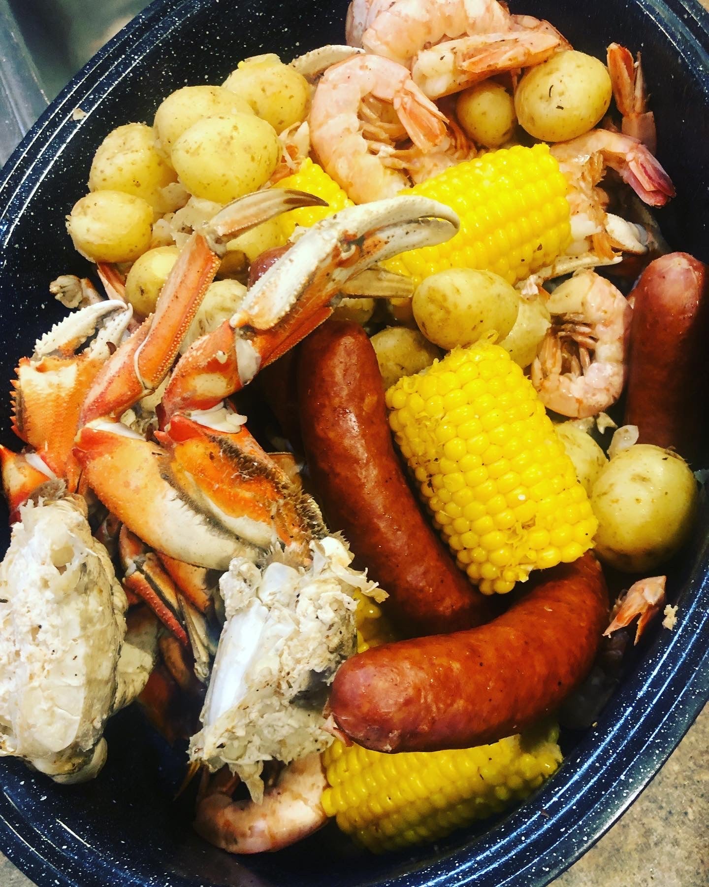 Rock Your Boat - 5 Person Seafood Boil Kit (Crab & Shrimp)