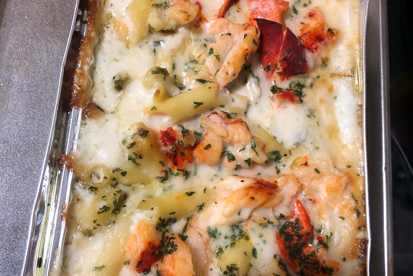 6 Person Mac n Cheese Combo Box: 1 Lobster &  1 Smoked Salmon (2 Pack)