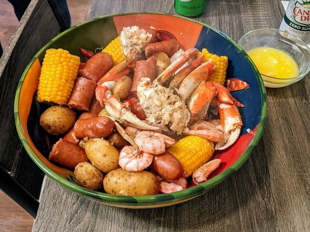 Rock Your Boat - 4-5 Person Seafood Boil Kit (Crab & Shrimp)